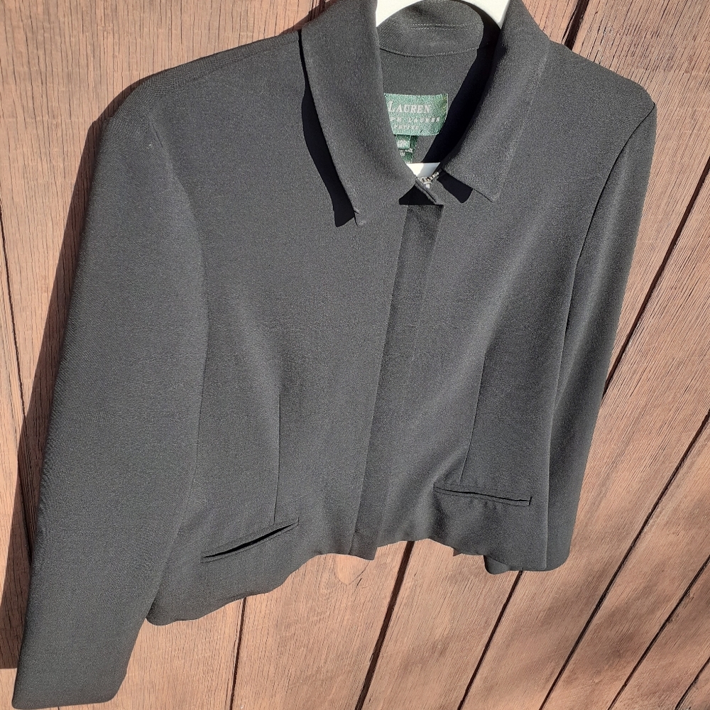 DONATED Locally | Vintage Women's Blazer - Picture 3 of 9